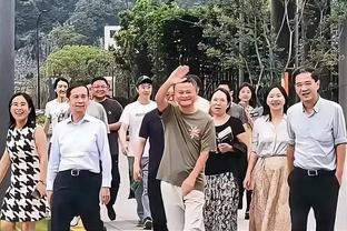 帕奎塔停赛未到现场看西汉姆欧联生死战，球迷：租将都来他不来？