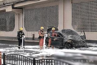 乌度卡：次节末让申京上场是我错了 他当时身背3犯且毫无侵略性